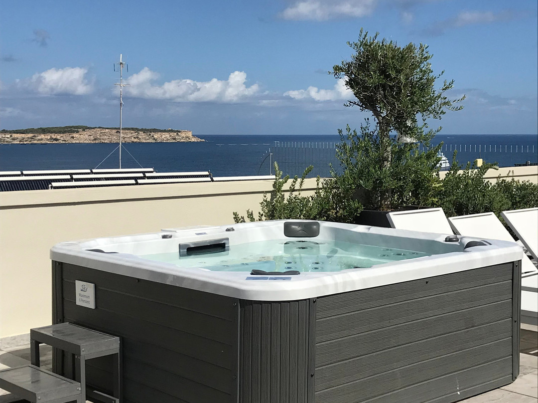 Sky Lounge & Pool-梅雷赫必去景点