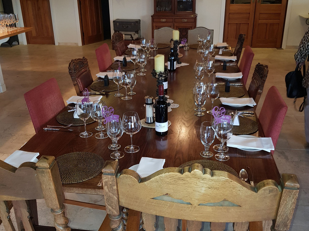 库克山湖畔度假酒店主图