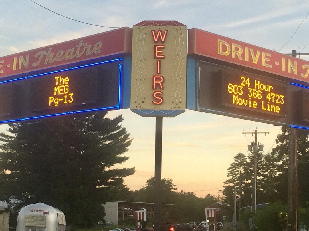 Weirs Drive-In Theatre景点图片