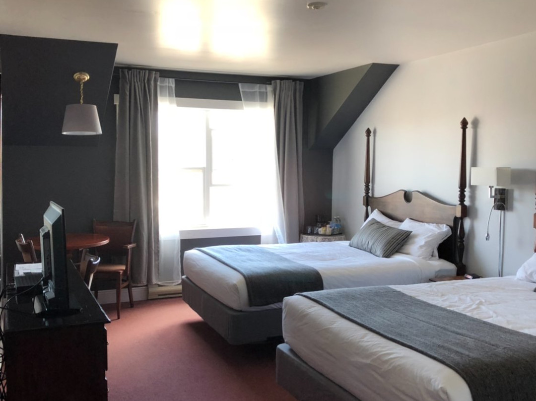 The Clairestone Inn主图