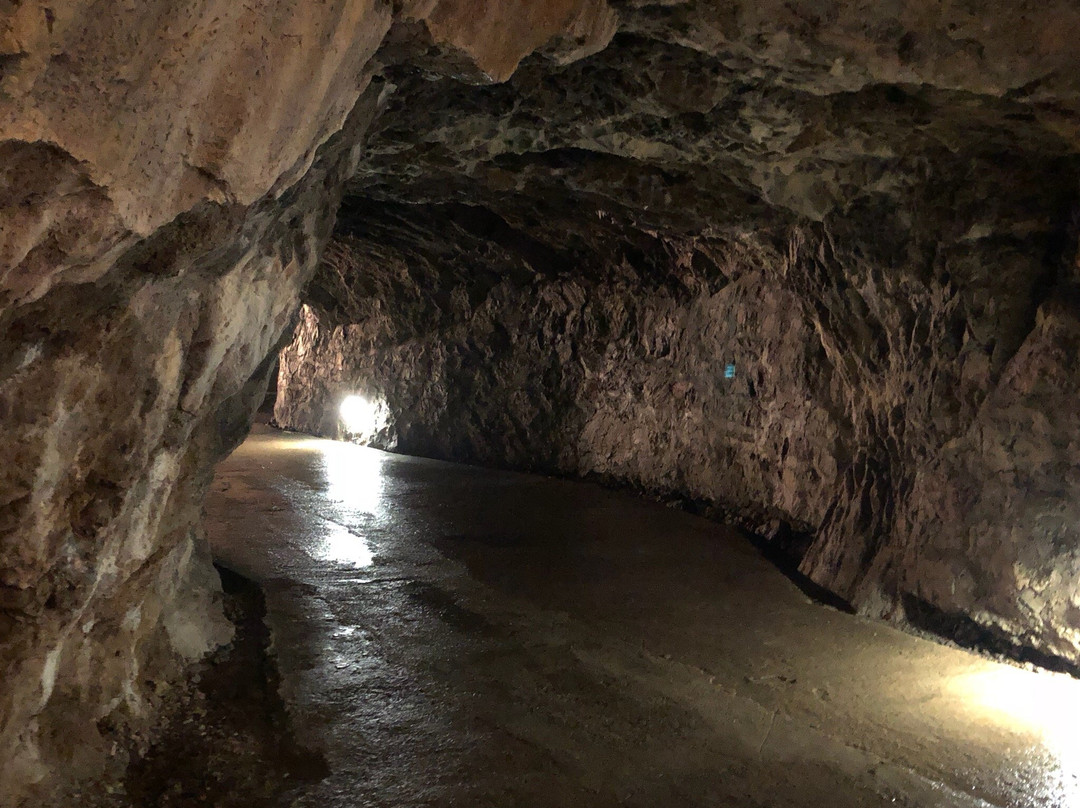 Jeskyne Vypustek景点图片