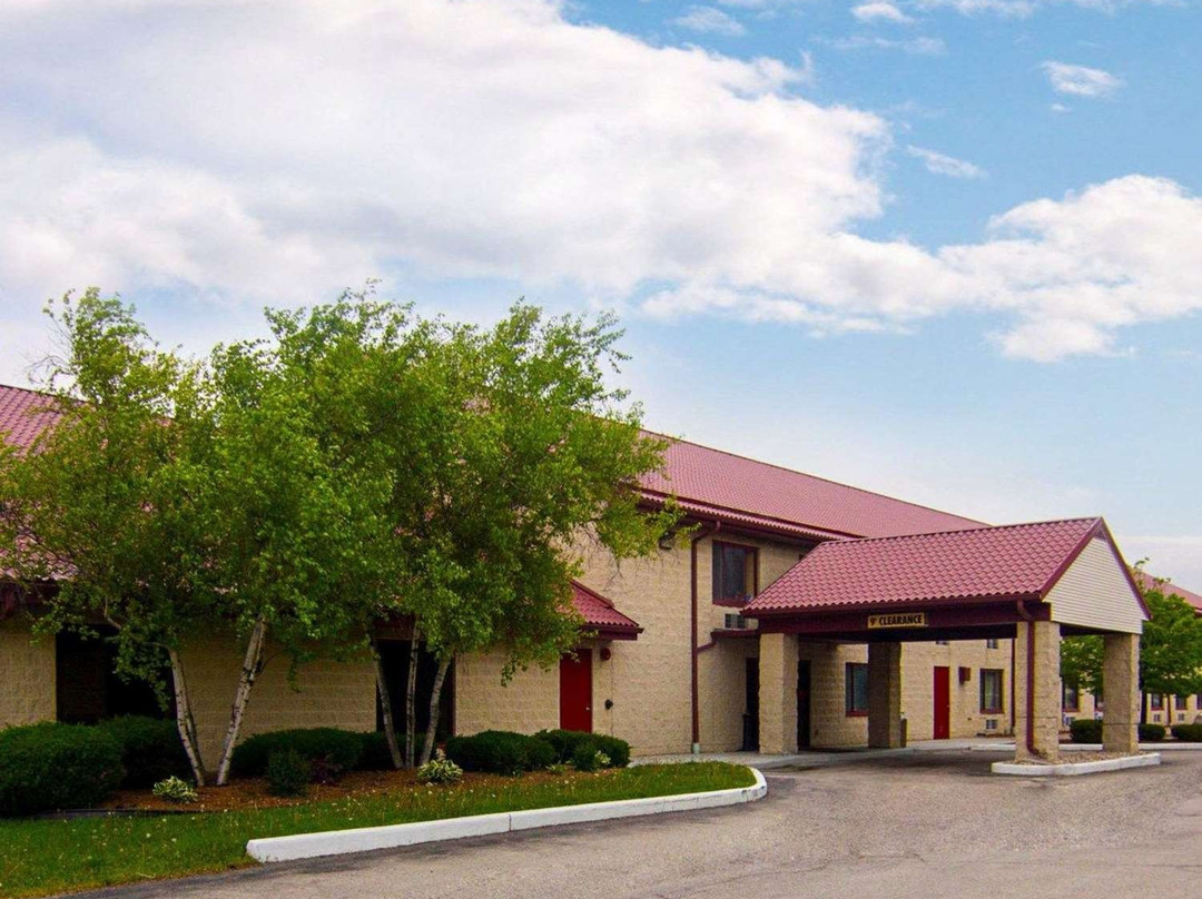 Super 8 by Wyndham Sturtevant/Racine主图