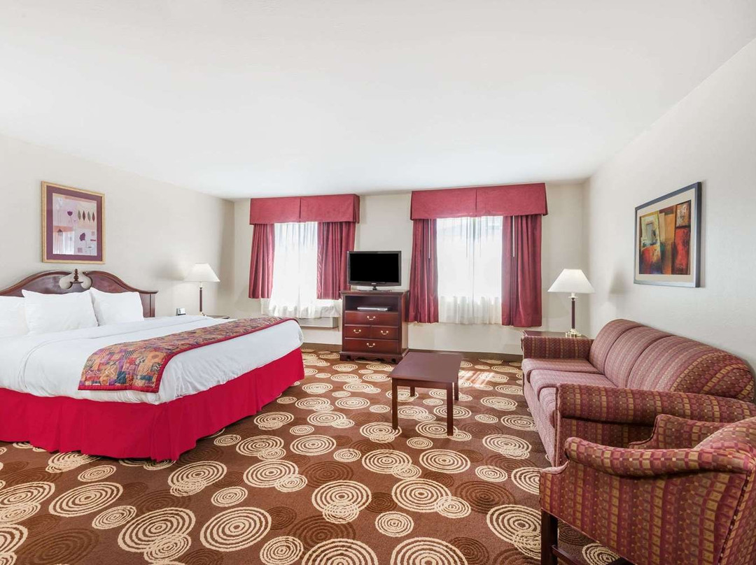 Hawthorn Suites by Wyndham Akron/Seville主图