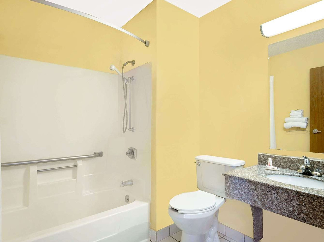 Super 8 by Wyndham Muncie/Ball St. College Area主图