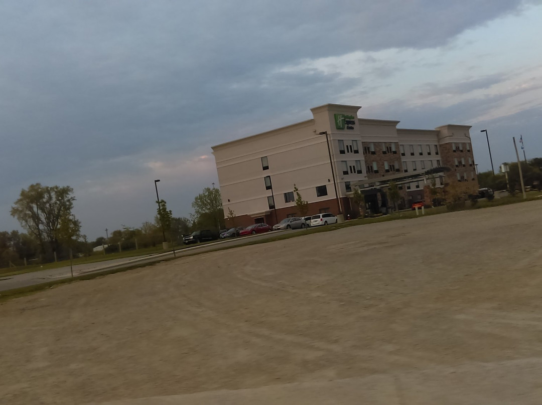 Holiday Inn Express & Suites Sidney By IHG主图