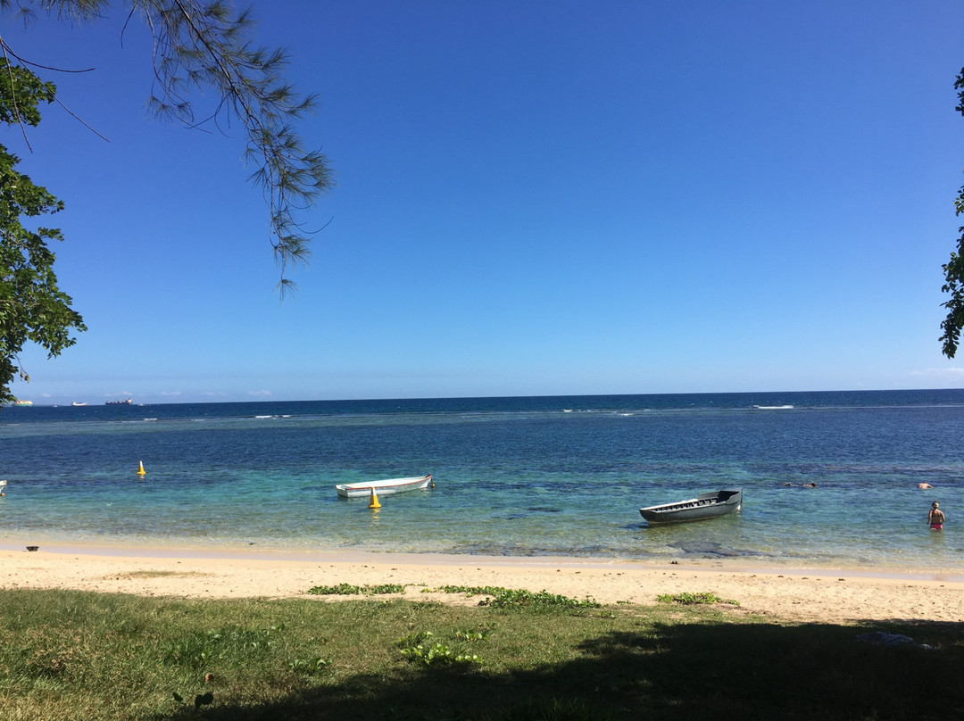 Pointe aux Piments Public Beach景点图片