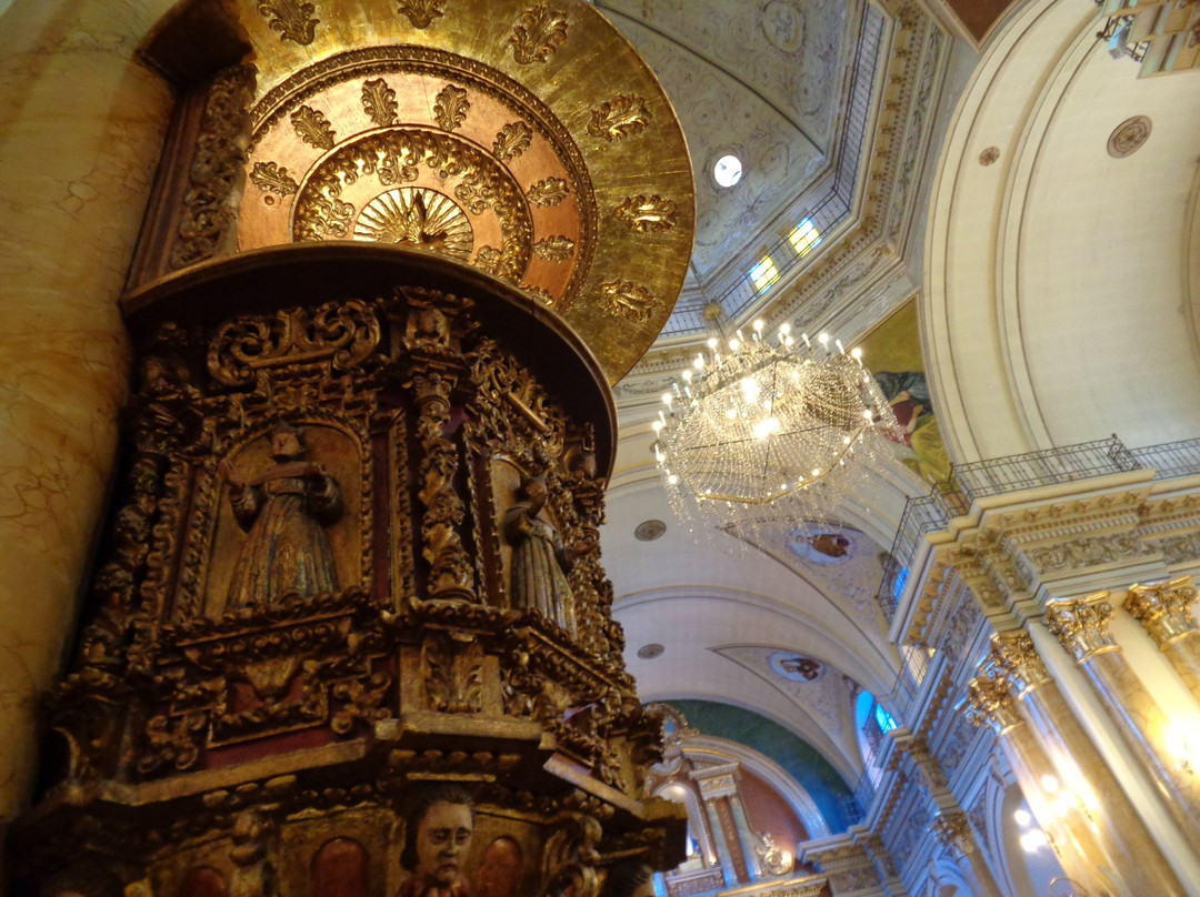 Iglesia de San Francisco y Museo de Arte Sacro景点图片