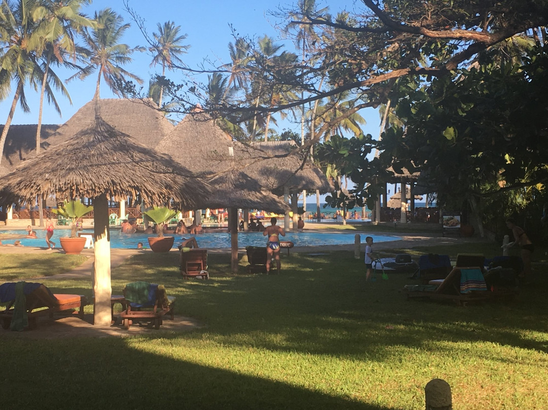 Neptune Paradise Beach Resort & Spa主图