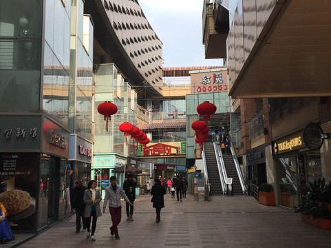 百联西郊购物中心-上海市必去景点