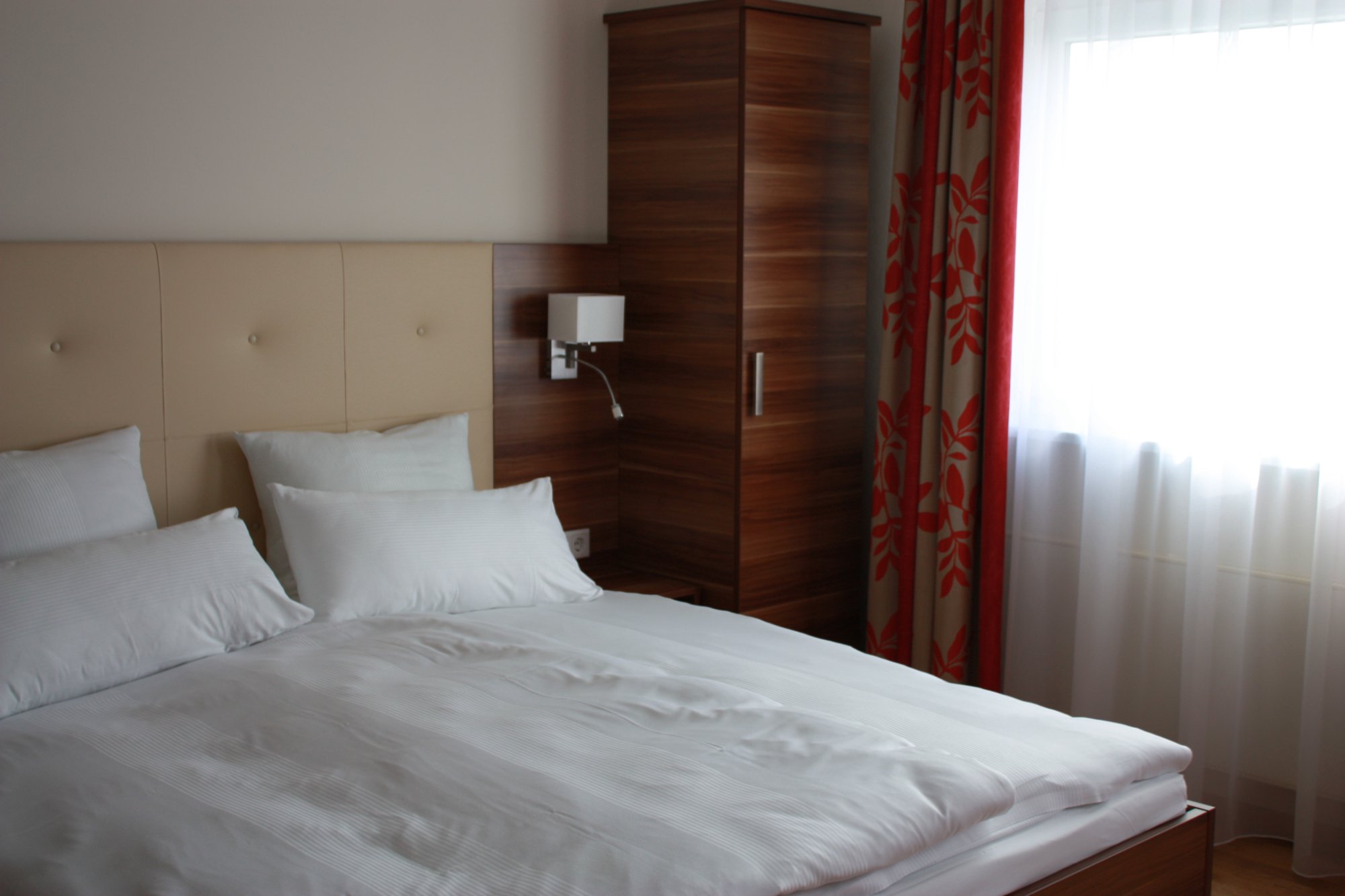 Boarding House Holledau Inn-官方