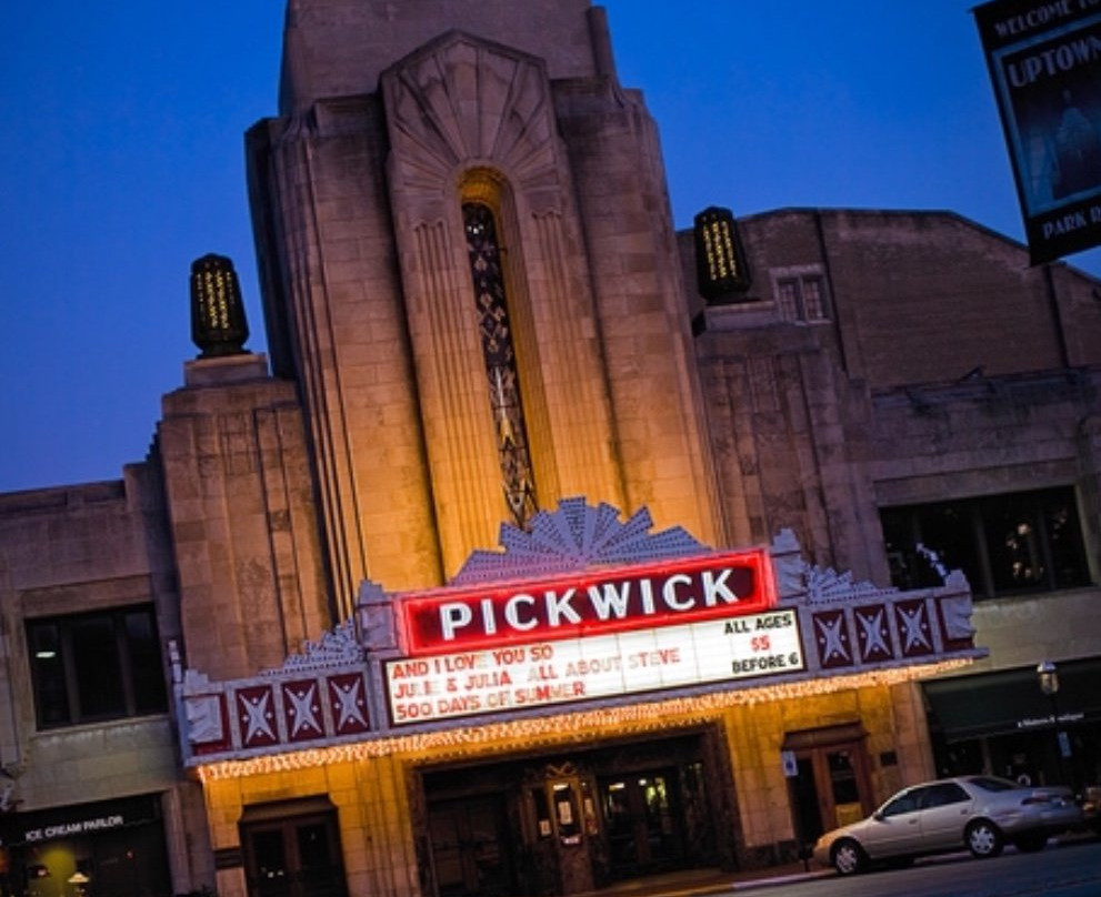 Pickwick Theater-Park Ridge必去景点