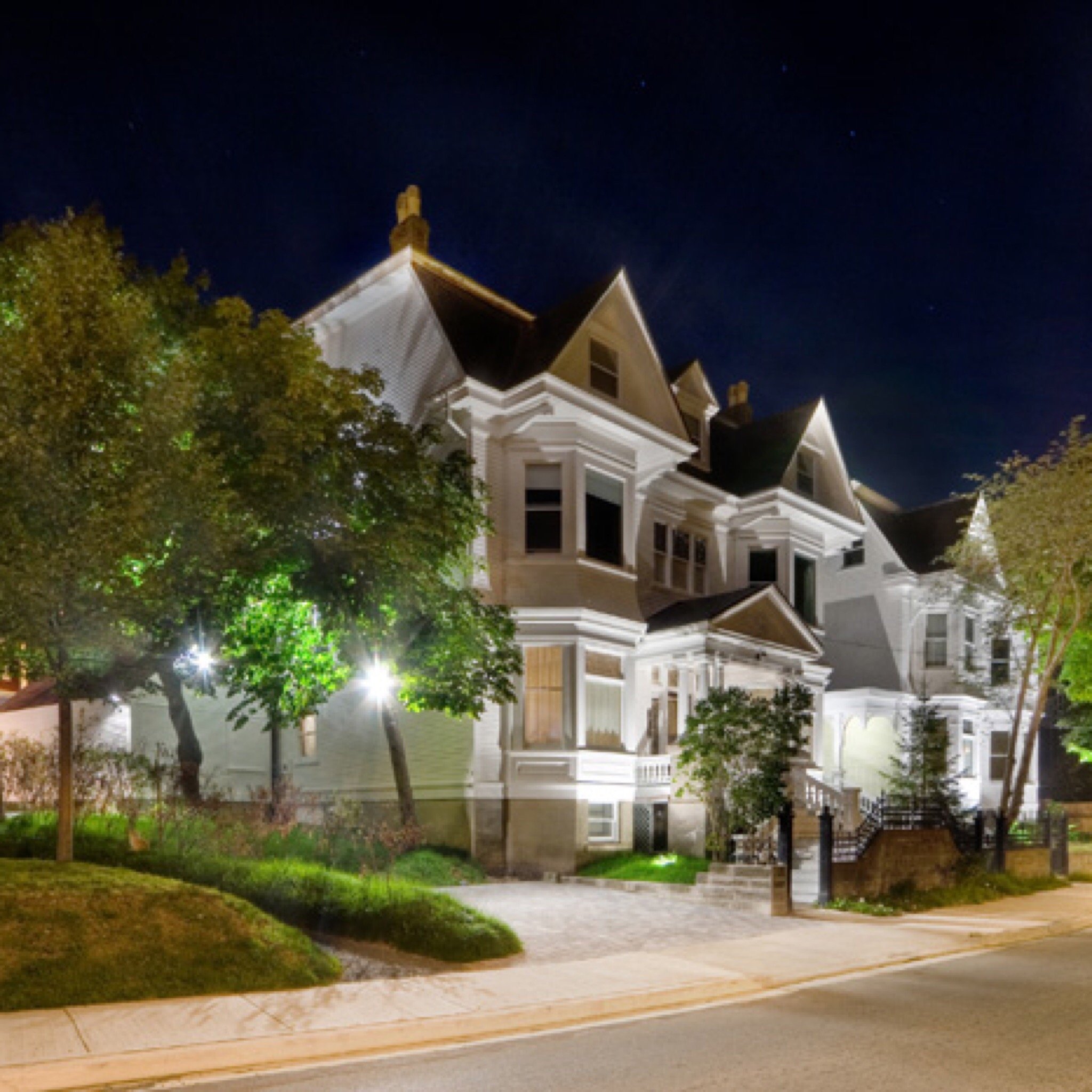 Ryan Mansion-官方