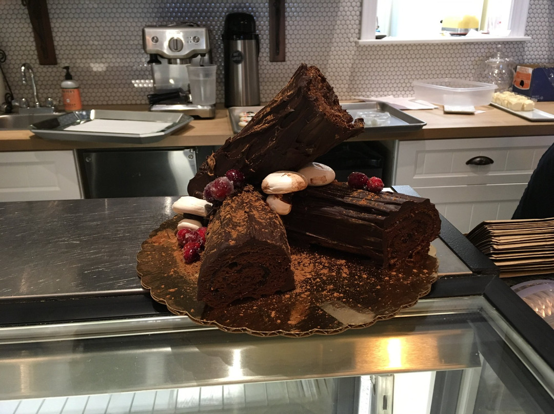 Gateaux Cakes and Pastries