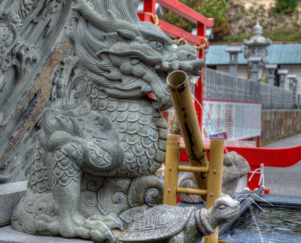 Shirasaki Hachimangu景点图片