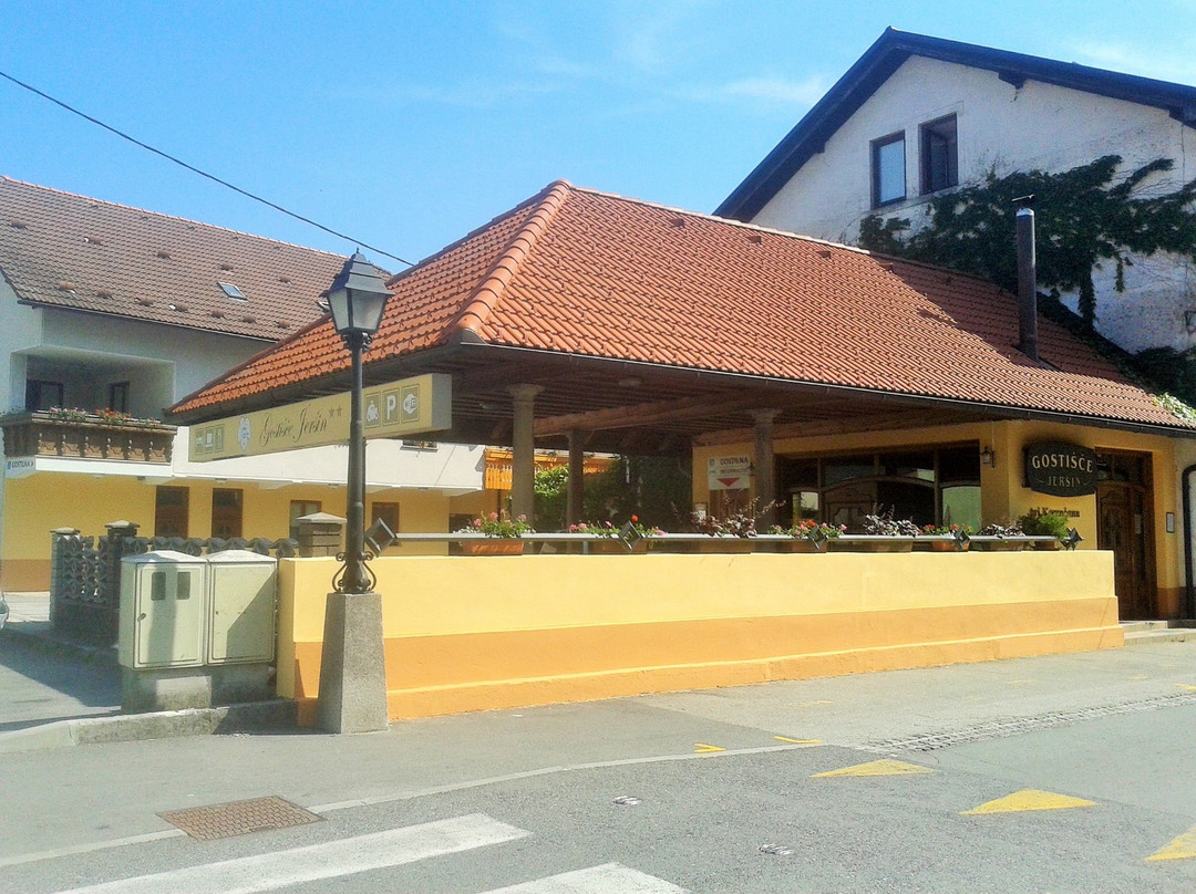 Smrecje酒店住宿-Gostisce Jersin