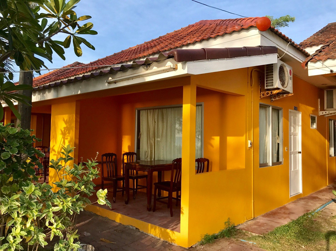 Tharnvara Beach Resort