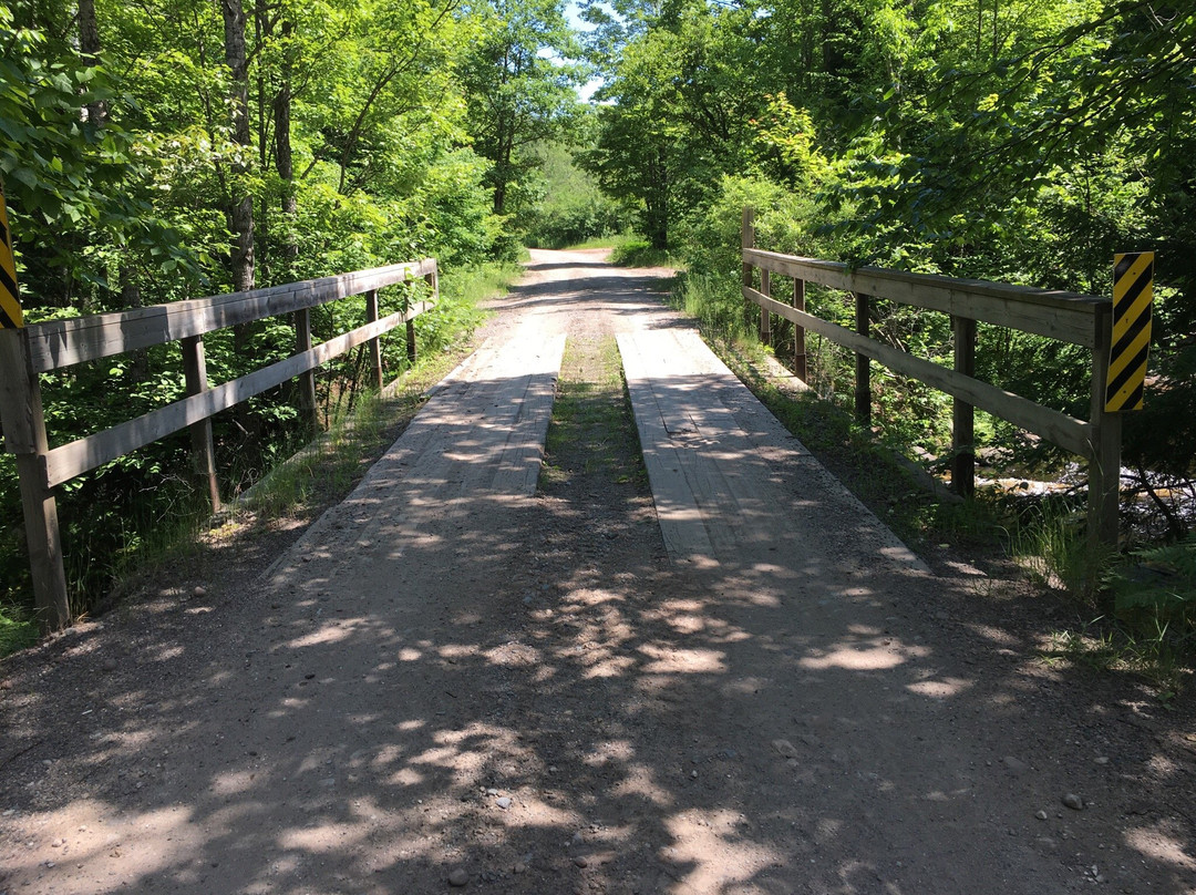 Lower Silver Falls-Baraga必去景点