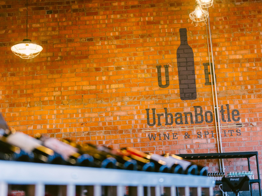 Urban Bottle Wine & Spirits-卡斯珀必去景点