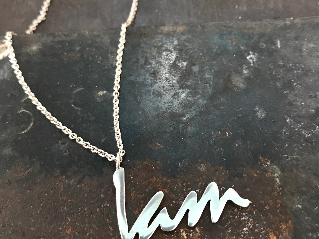 Dewi Sitha Jewelry-苏卡瓦堤必去景点