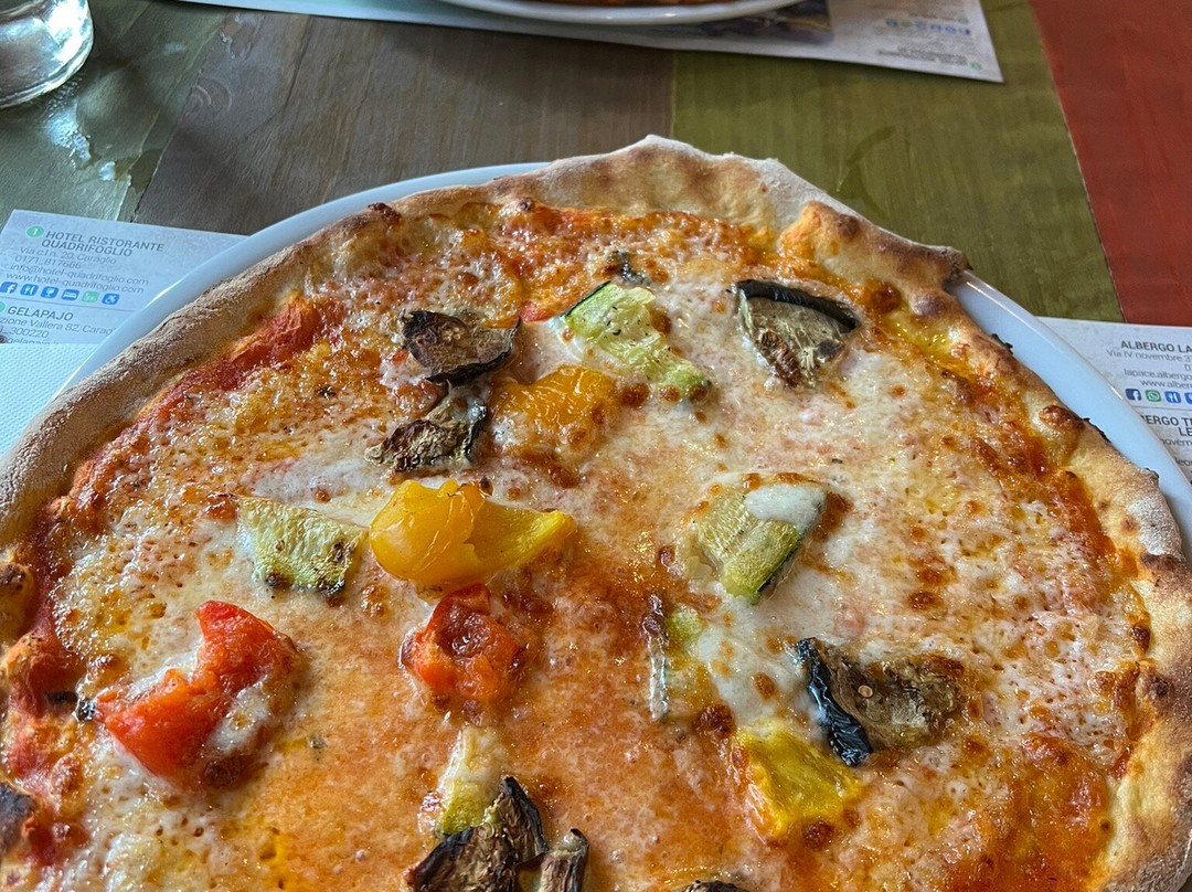 Lou Mountagnin Pub & Pizza