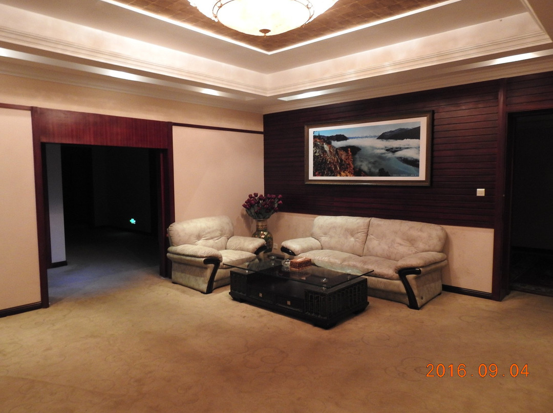 喀纳斯山庄主图