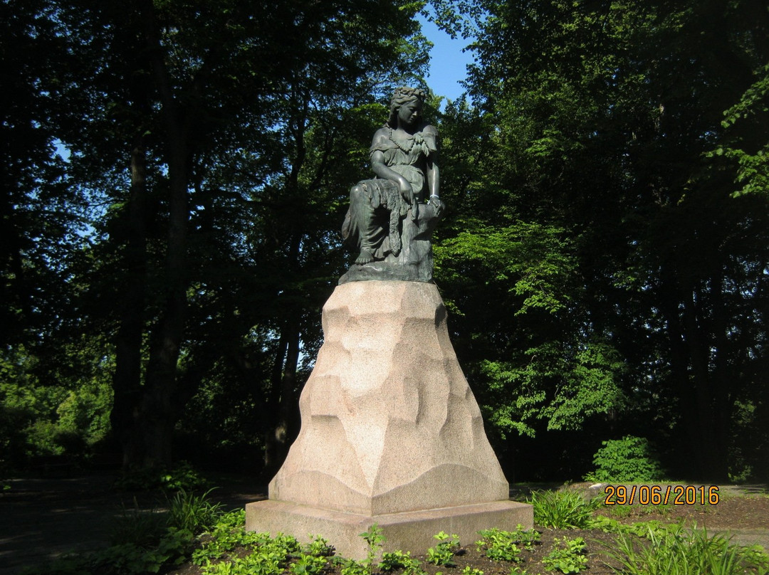 Linda Monument-塔林必去景点