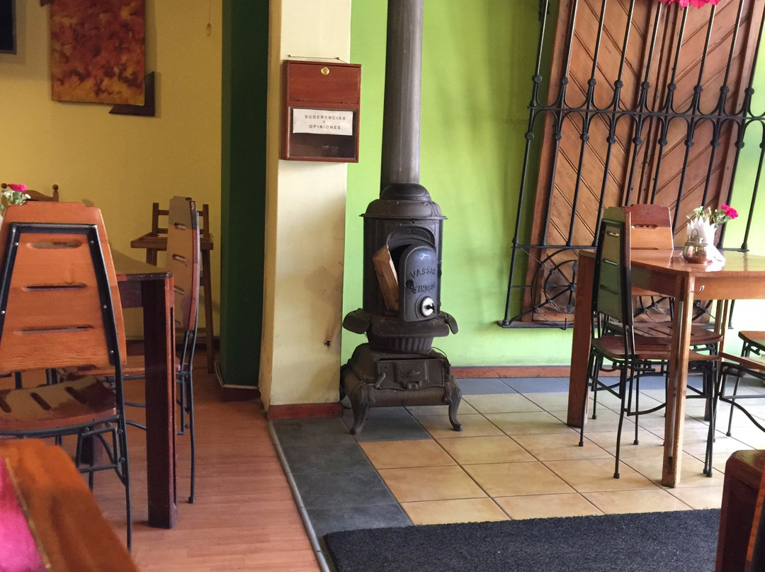 Royal Inn Hotel主图