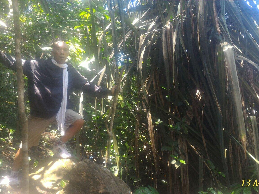 Curug Putri Carita-Carita必去景点