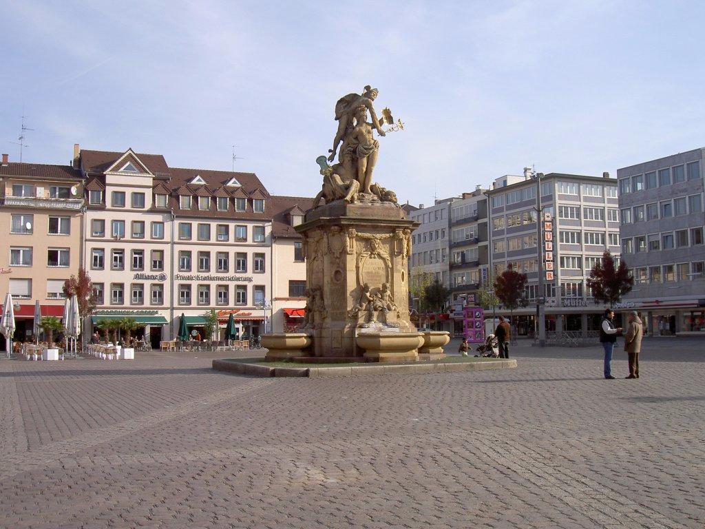 Marktplatz Brunnen景点图片