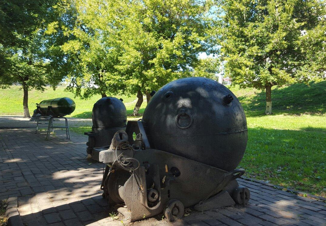 Monument to Submariners-特维尔必去景点