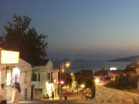 Moonlight Bar-卡尔坎必去景点