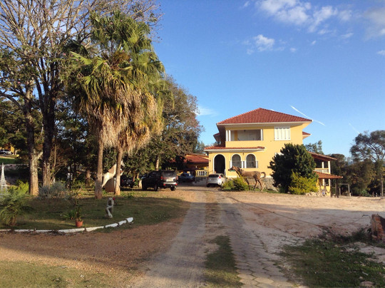 Tres Coracoes酒店住宿-梨雅丽萨住宿加早餐旅馆