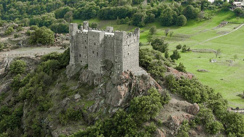 Castello di Ussel-Chatillon必去景点
