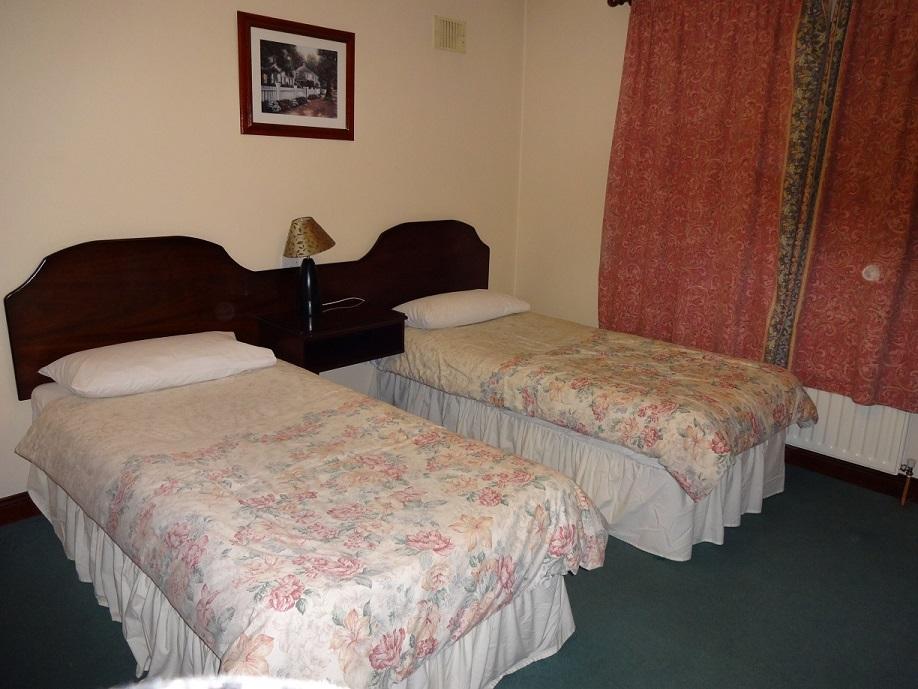 Twin Oaks B&B-客卧