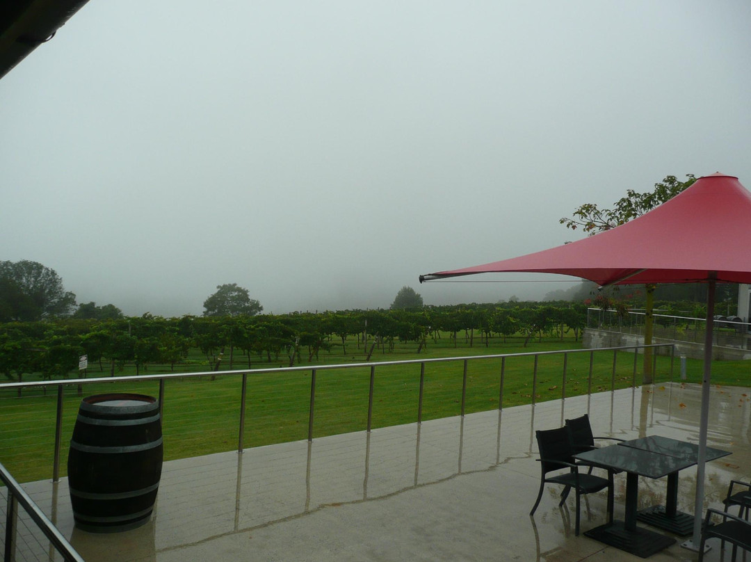 Flame Hill Vineyard景点图片