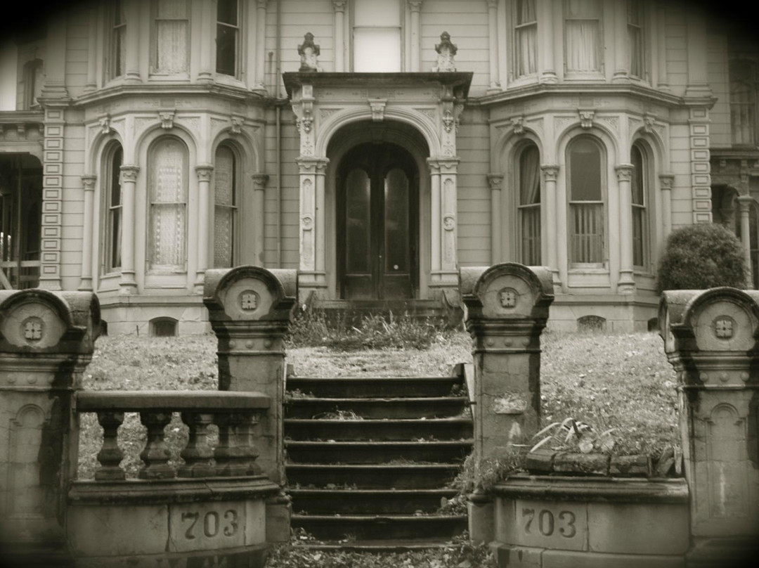 Hall Street Historic District-圣约瑟夫必去景点