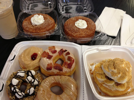 Richmond餐馆和美食-The Grove Donutz