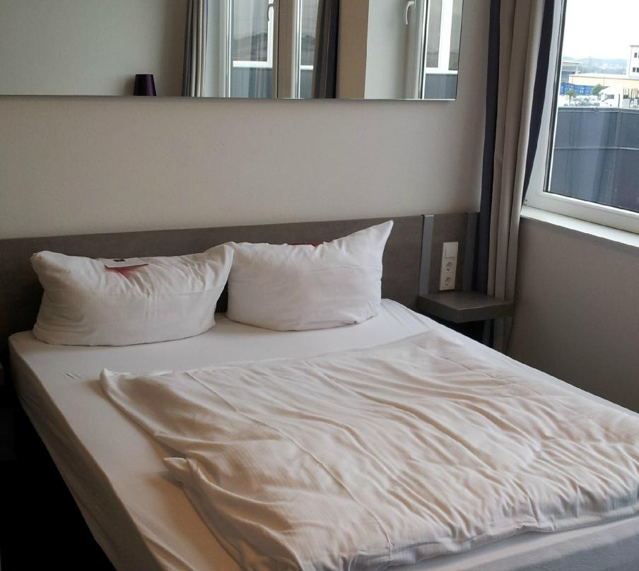 Road House Hotel主图