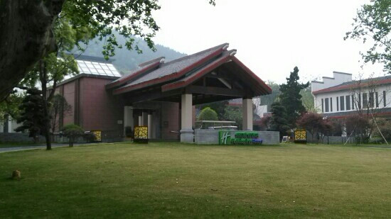 巢湖深业温泉假日度假酒店主图