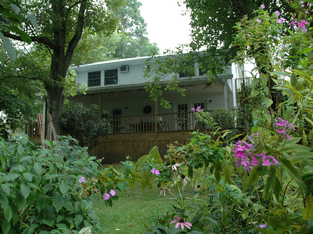 Linnaea Gardens Guest House