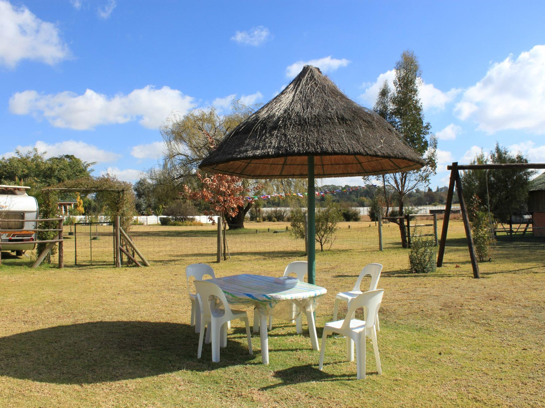 Airport En Route Travel Lodge & Guest House