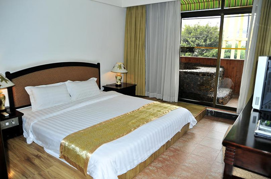 南华温泉酒店主图