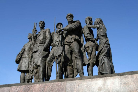 Monument To Heroic Defenders of Leningrad-圣彼得堡必去景点