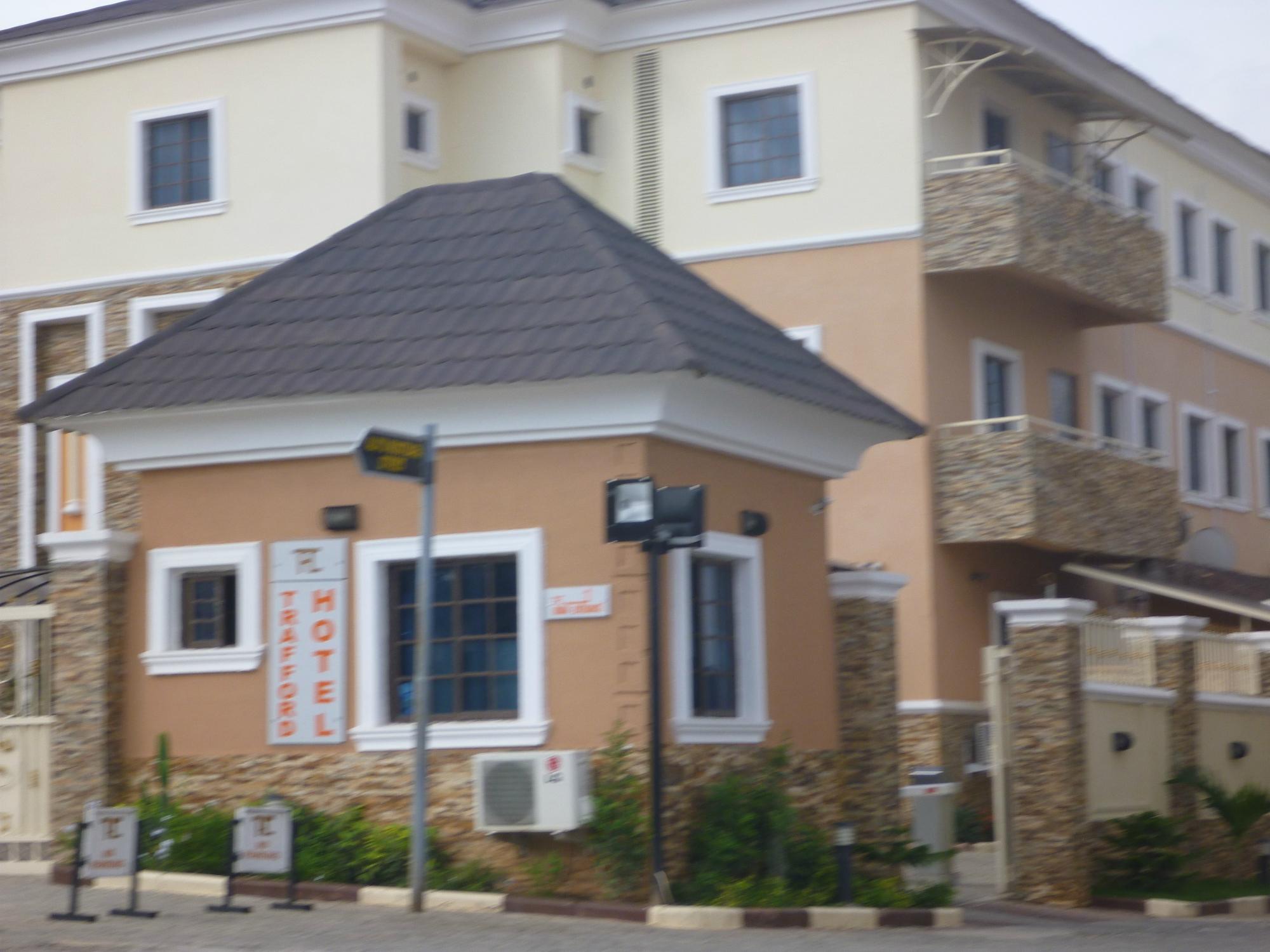 Trafford Hotel Abuja-浴室