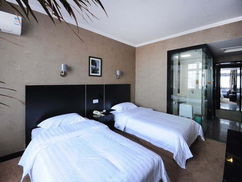 连云港速8步行街店主图