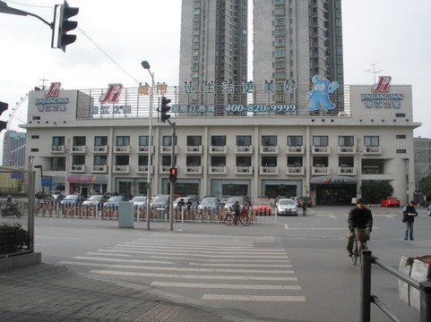 白玉兰酒店(上海锦江乐园店)主图