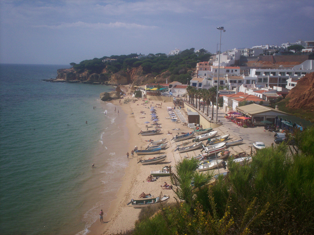 Praia dos Olhos de Água景点图片