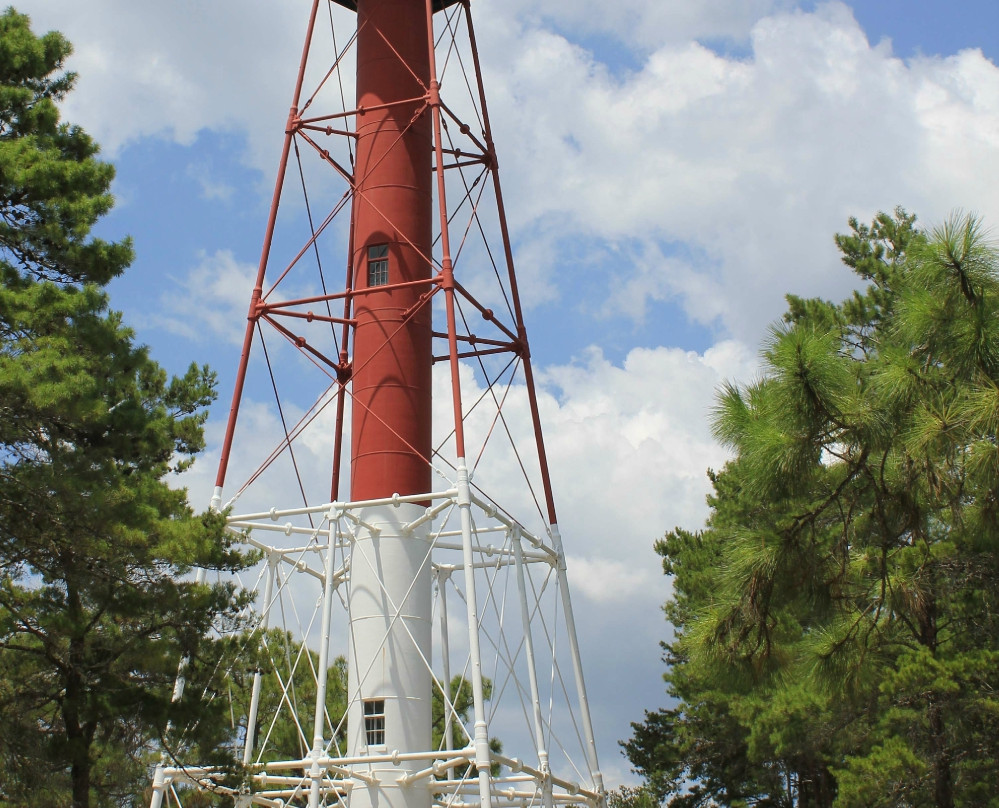 Crooked River Lighthouse景点图片