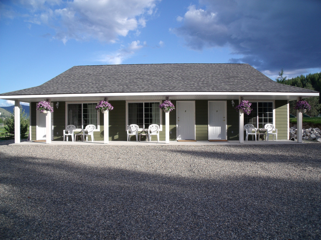 Kettle Valley Villas & RVs