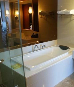 昆明湖景酒店-客卧